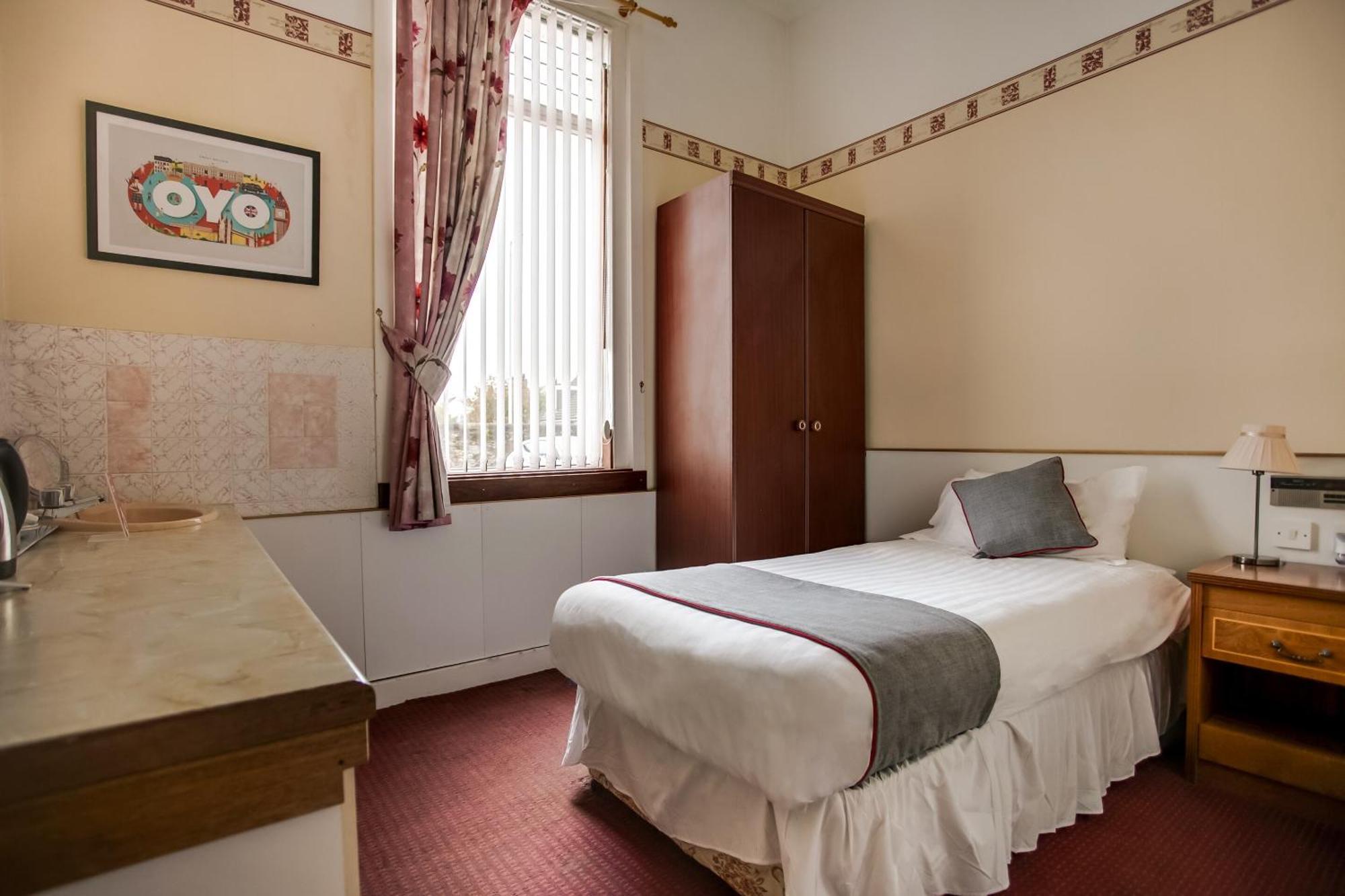 Oyo Glenpark Hotel, Ayr Central Εξωτερικό φωτογραφία