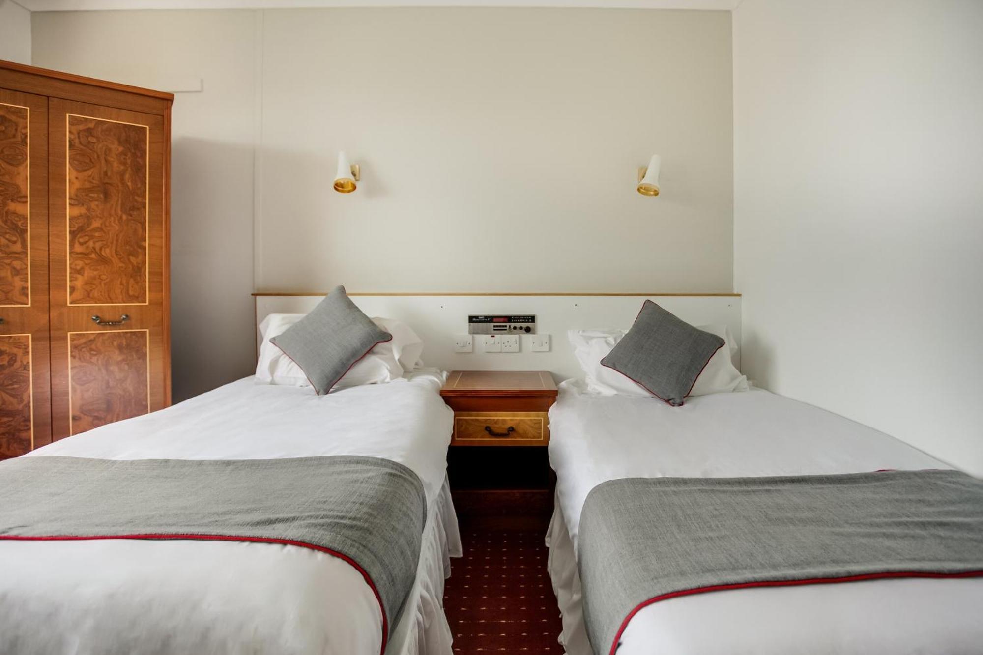 Oyo Glenpark Hotel, Ayr Central Εξωτερικό φωτογραφία
